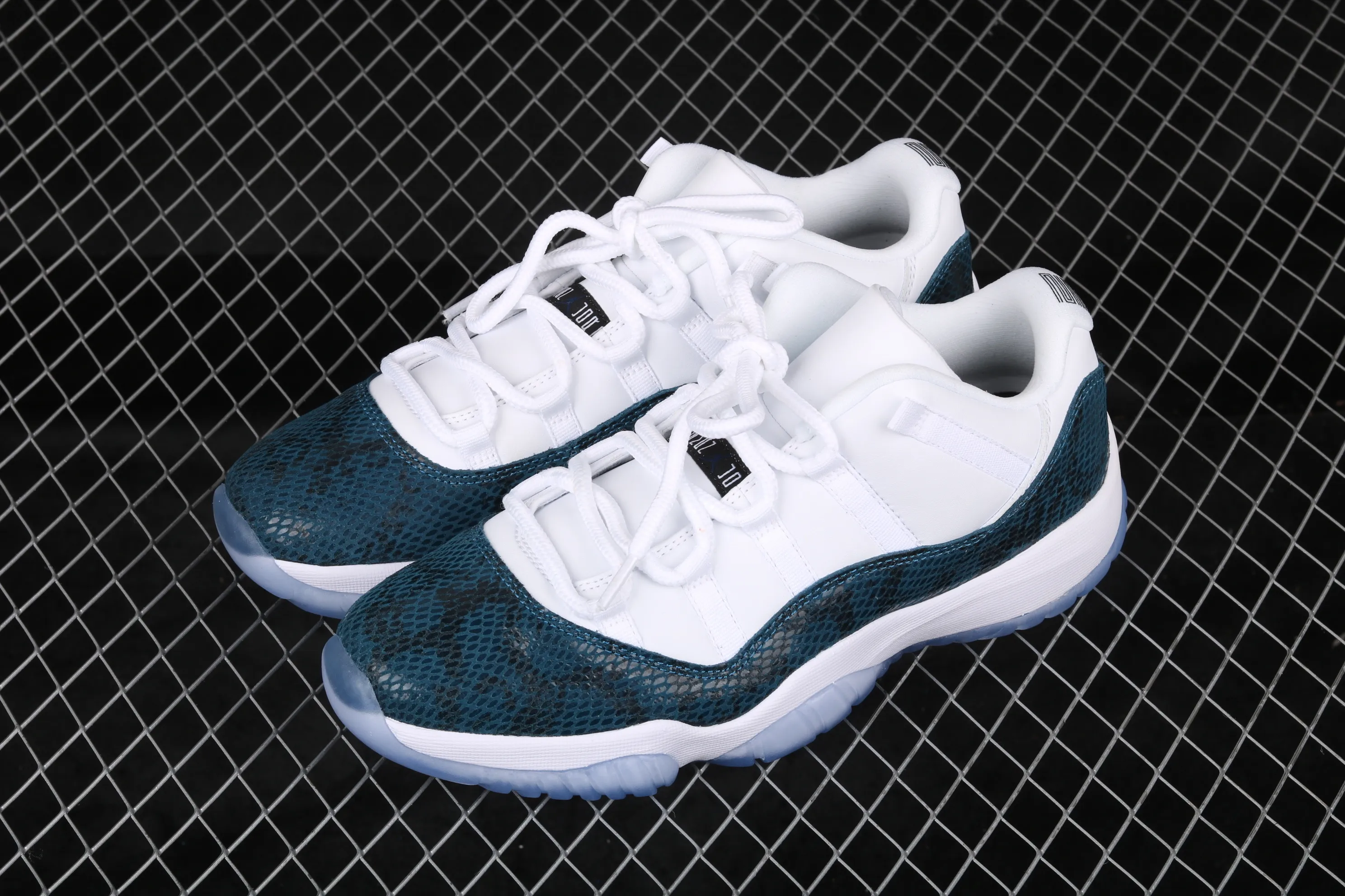 All categories Air Jordan Jordan series basketball shoes Air Jordan 11 pure original version Air Jordan 11 Low SE "Snakeskin" "Blue snake pattern" CD6846-102